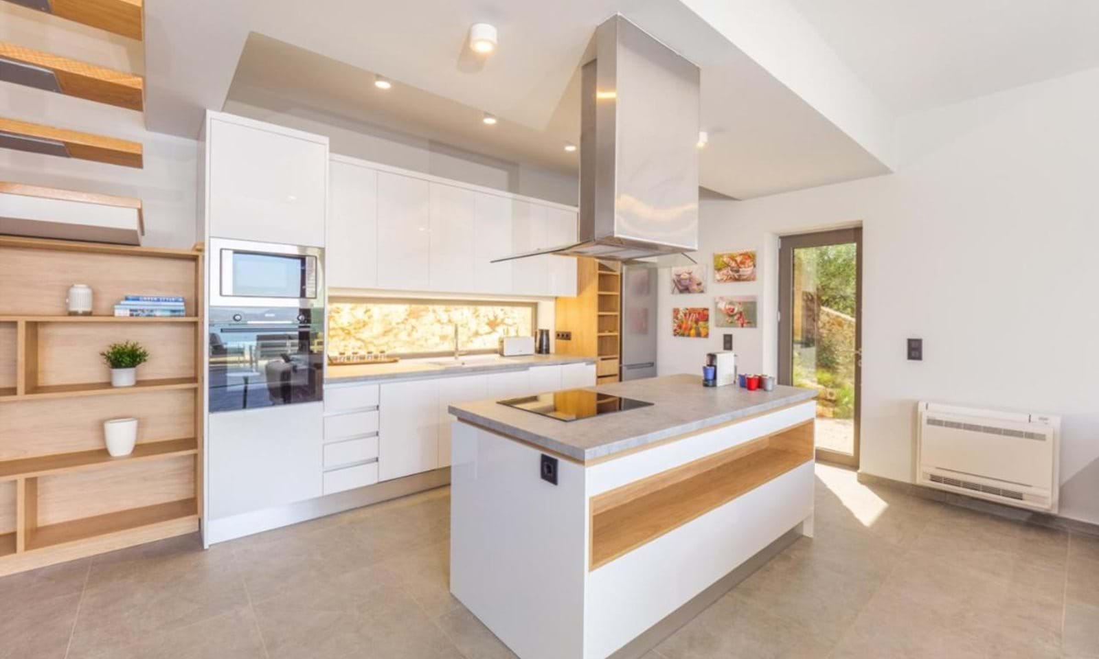 Listing photograph 6 of 29 of the house in Katavolos, published by Corfu Home Finders.