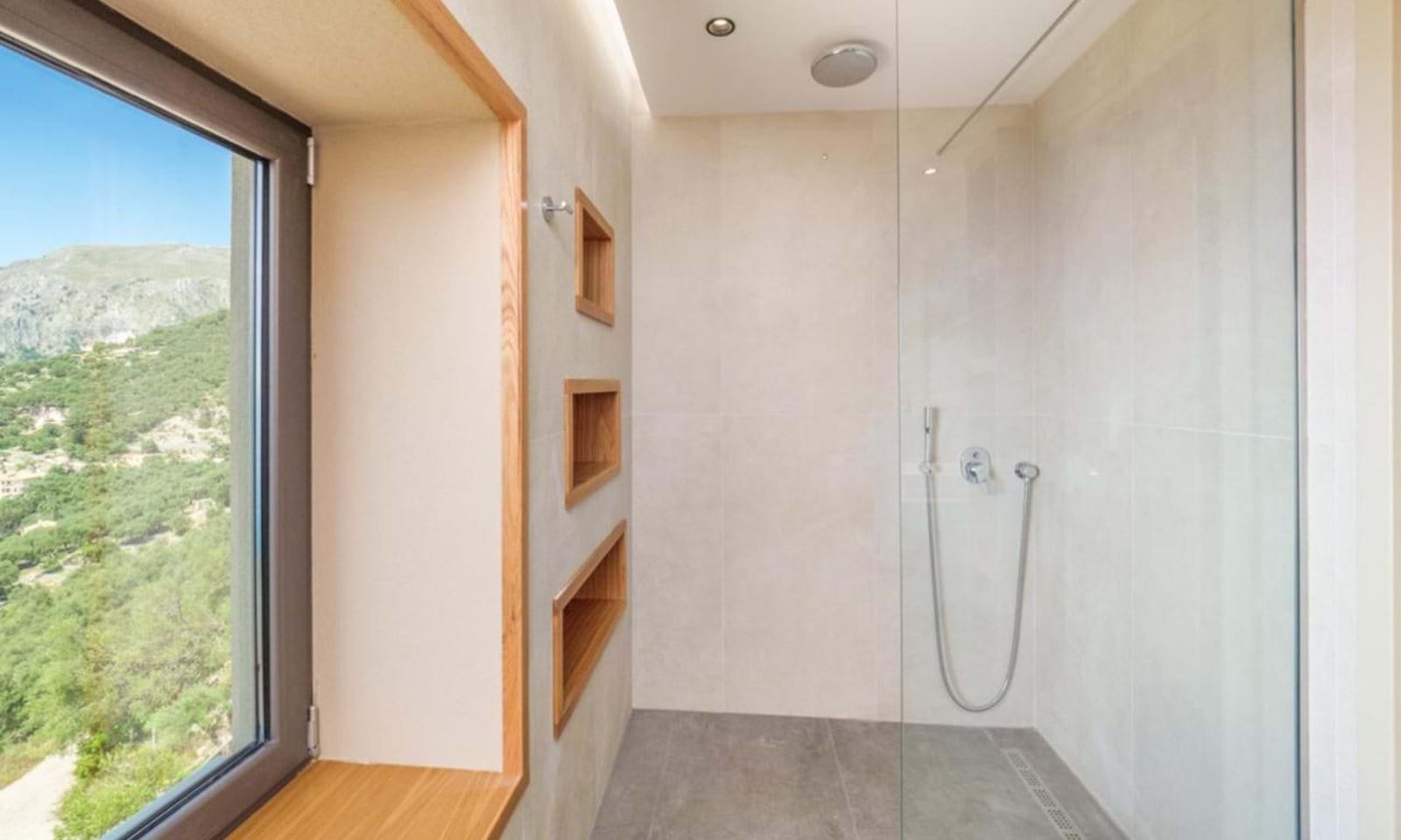 Listing photograph 12 of 29 of the house in Katavolos, published by Corfu Home Finders.