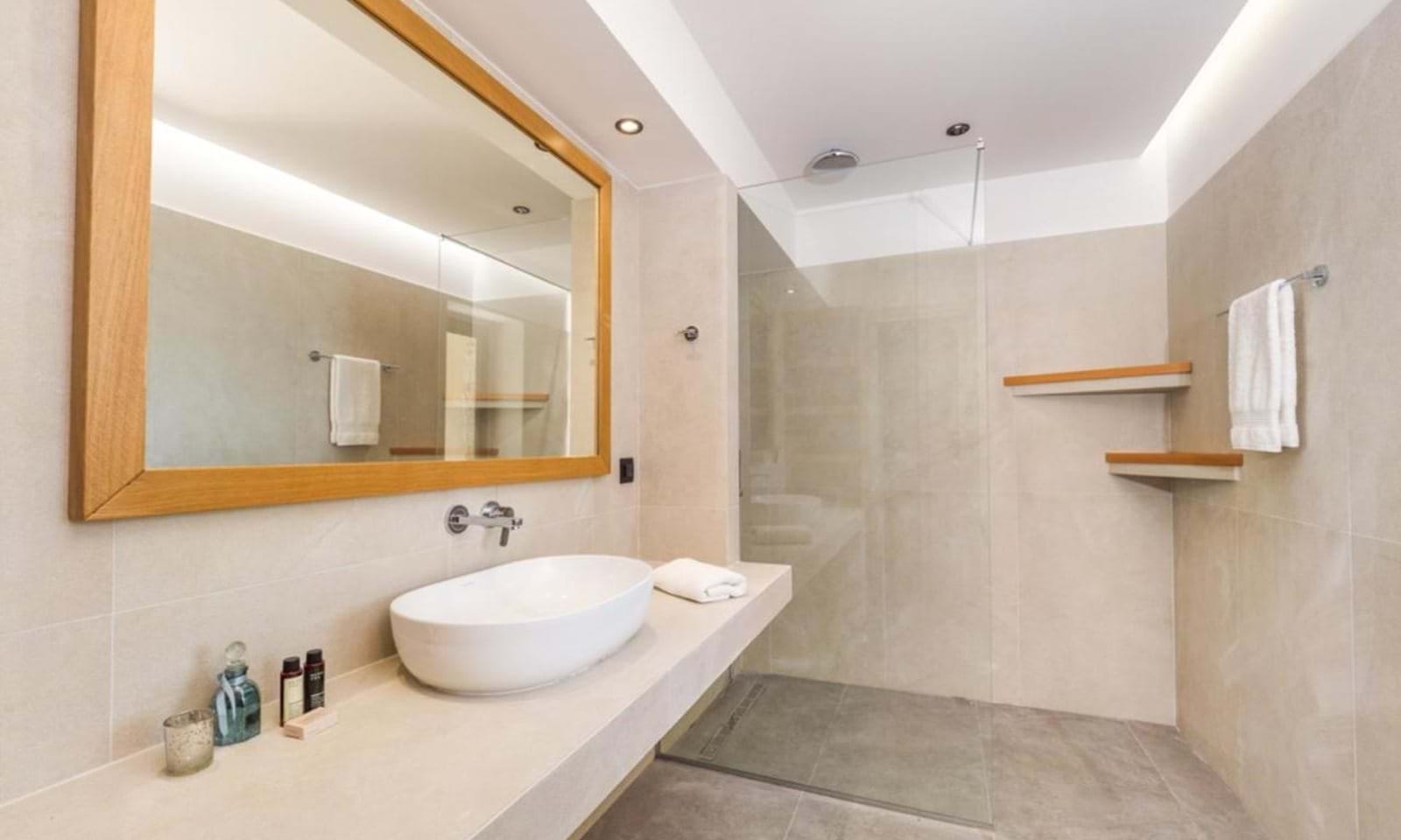 Listing photograph 10 of 29 of the house in Katavolos, published by Corfu Home Finders.