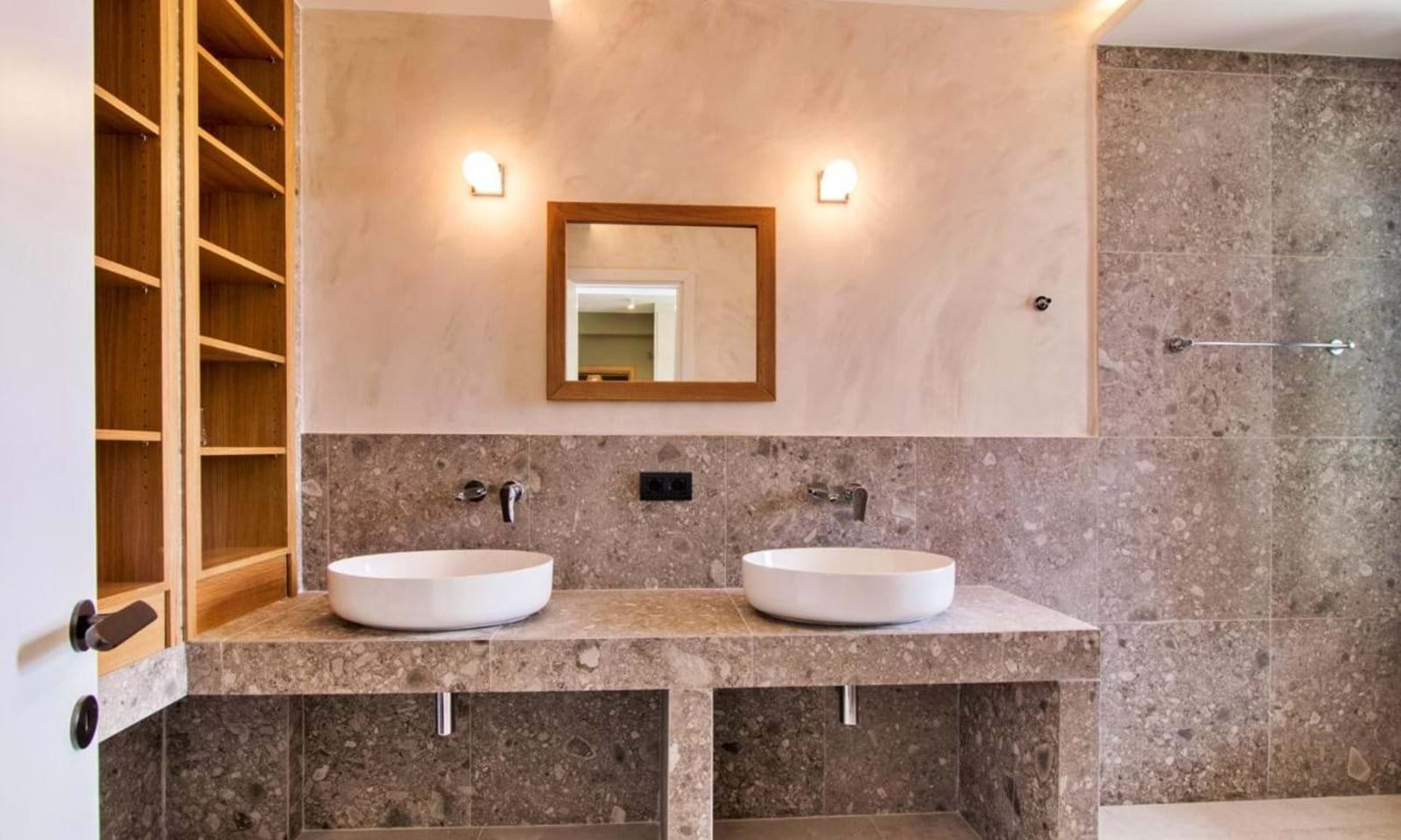 Listing photograph 25 of 29 of the house in Katavolos, published by Corfu Home Finders.