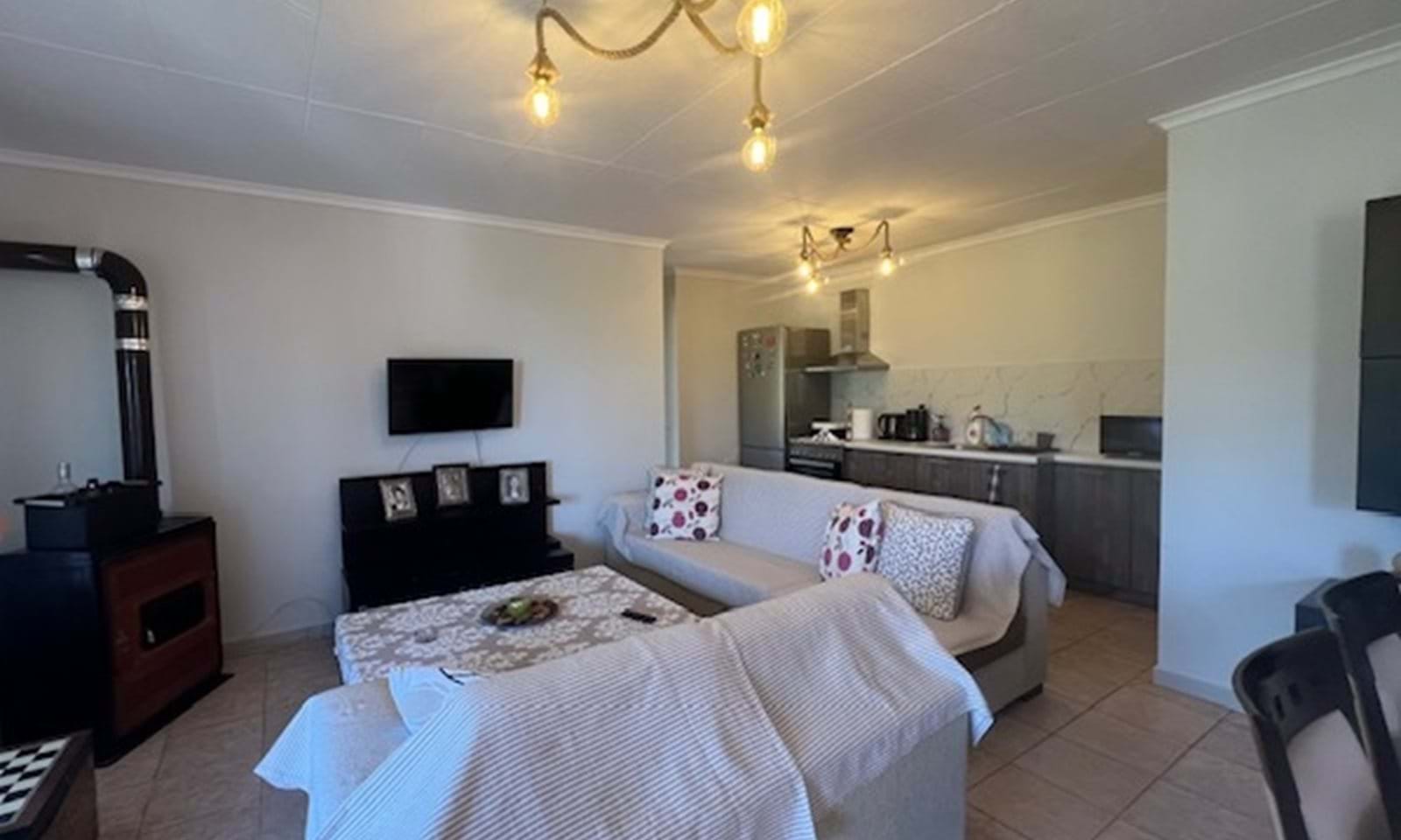 Listing photograph 8 of 12 of the house in Strinilas, published by Corfu Home Finders.