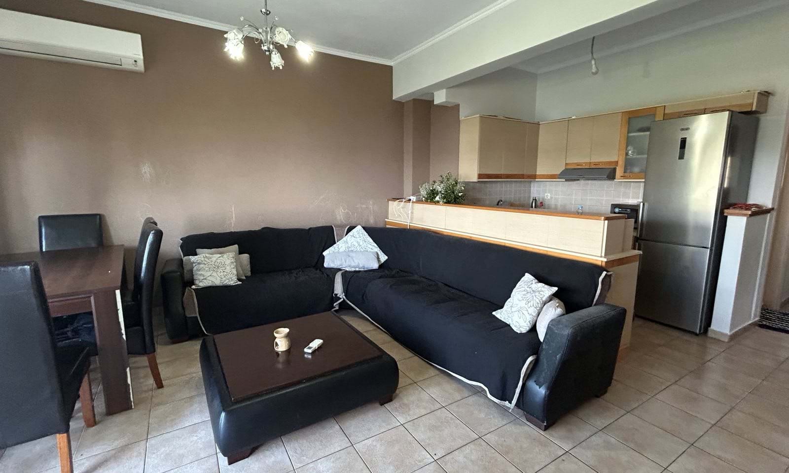 Listing photograph 4 of 11 of the apartment in Nissaki, published by Corfu Home Finders.