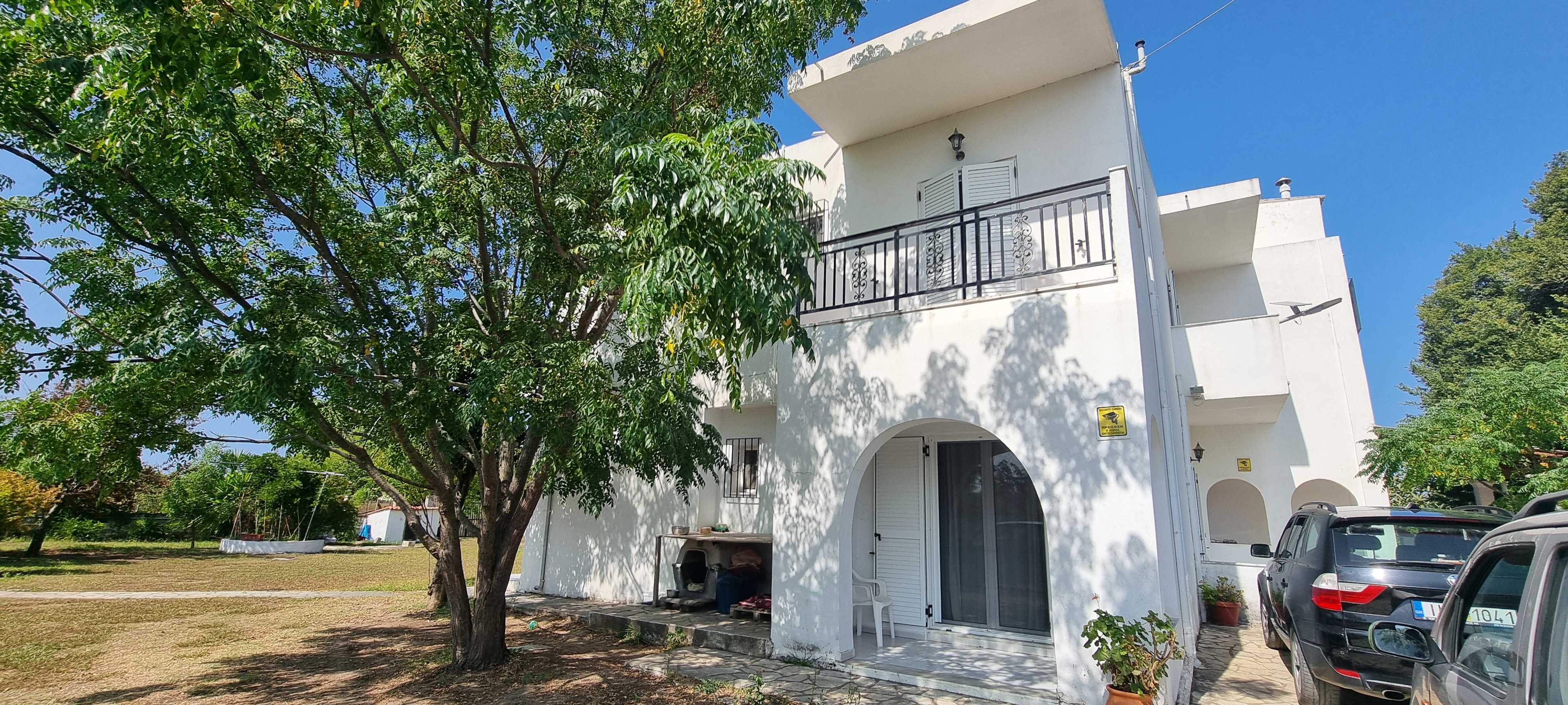 Listing photograph 2 of 11 of the house in Agios Georgios, Southern Corfu, published by Corfu Home Finders.