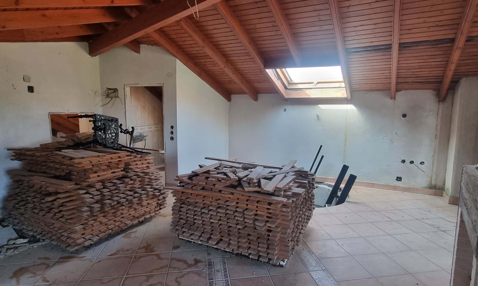 Listing photograph 15 of 20 of the house in Kompitsi, published by Corfu Home Finders.