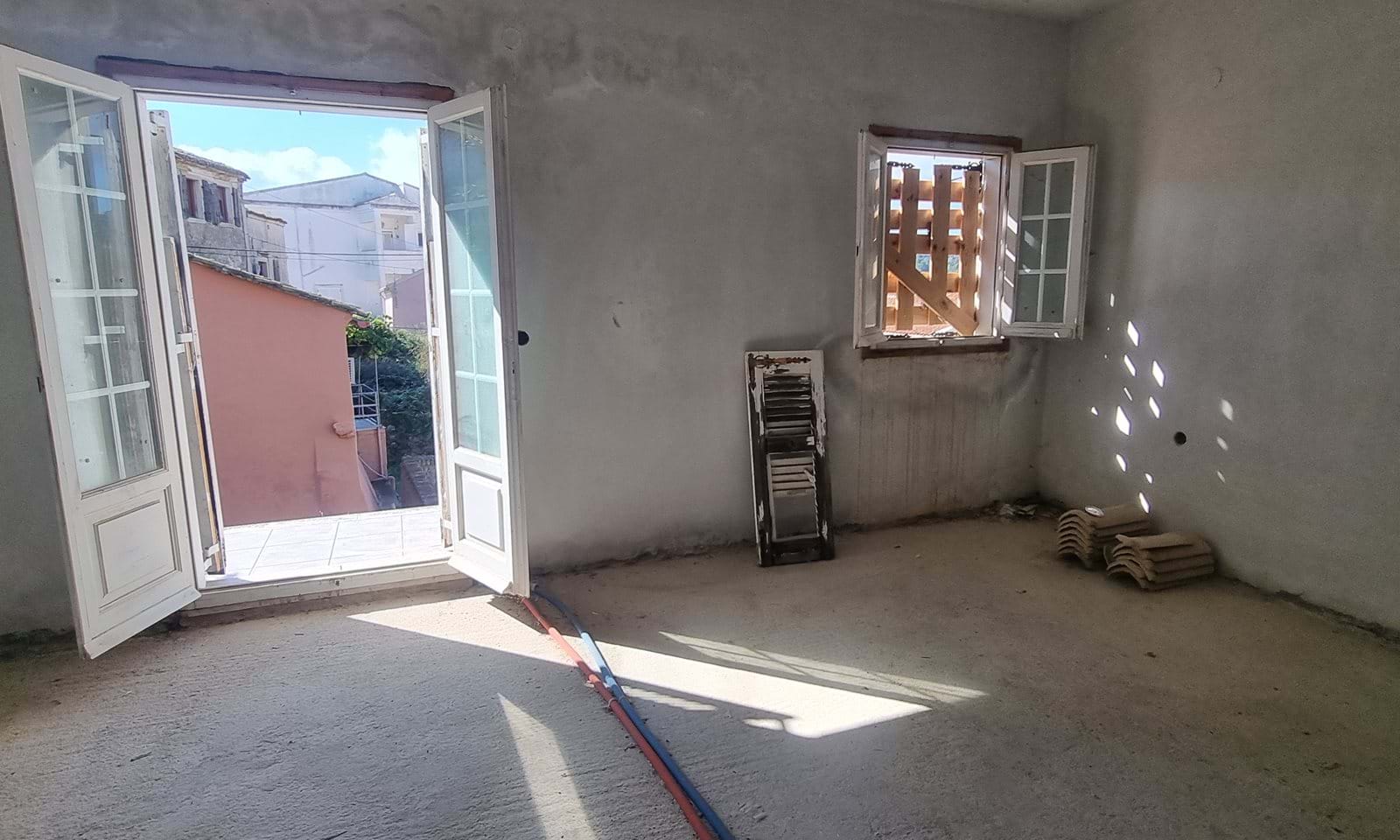 Listing photograph 9 of 20 of the house in Kompitsi, published by Corfu Home Finders.