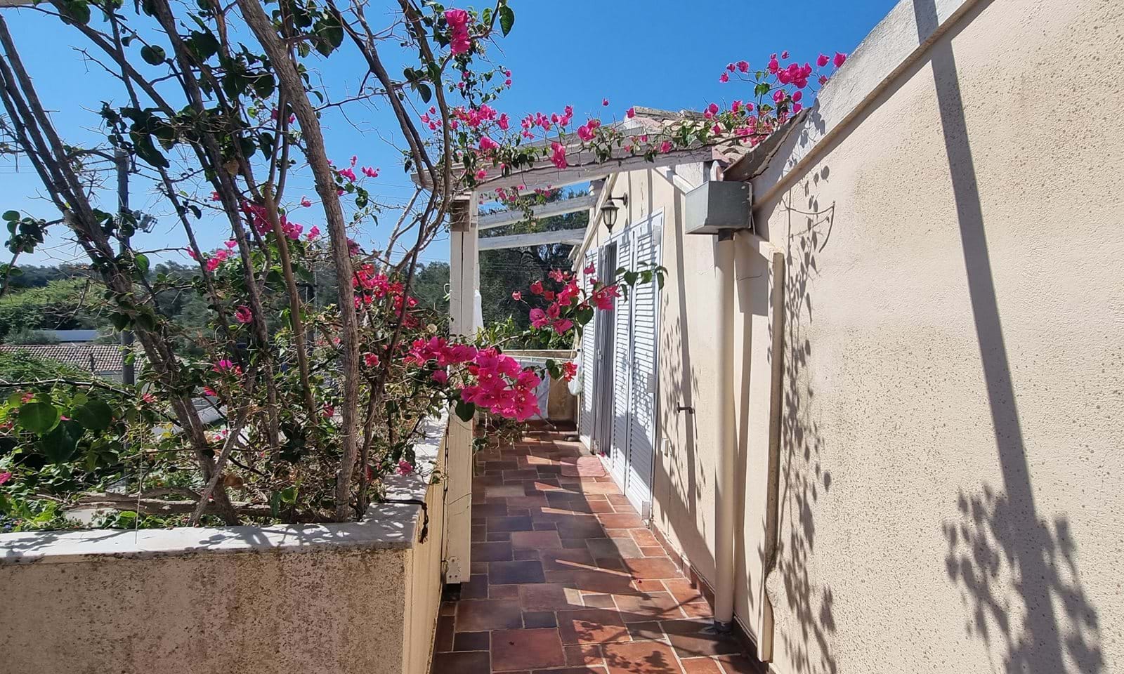 Listing photograph 9 of 15 of the commercial in Lefkimmi, published by Corfu Home Finders.