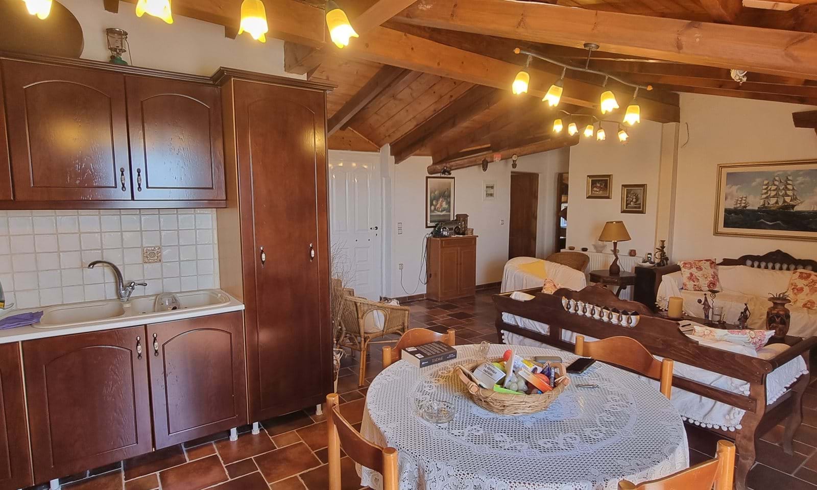 Listing photograph 3 of 15 of the commercial in Lefkimmi, published by Corfu Home Finders.