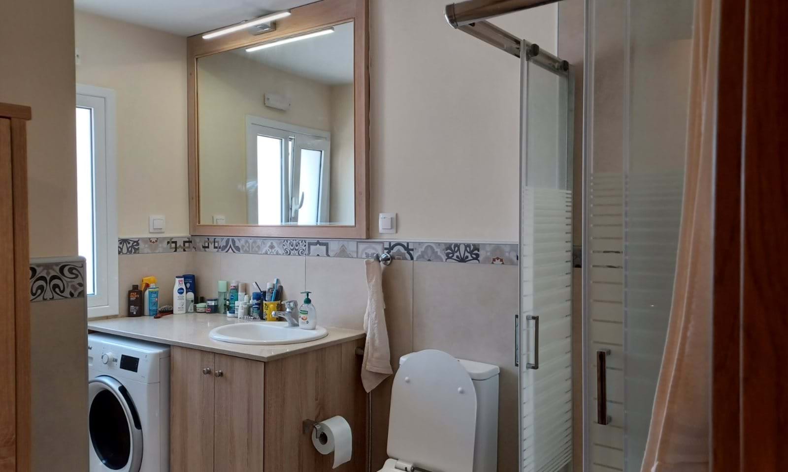 Listing photograph 8 of 9 of the apartment in Corfu Town, published by Corfu Home Finders.