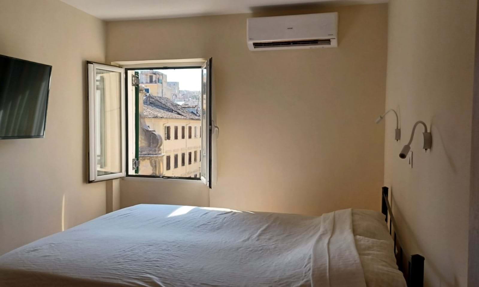 Listing photograph 7 of 9 of the apartment in Corfu Town, published by Corfu Home Finders.