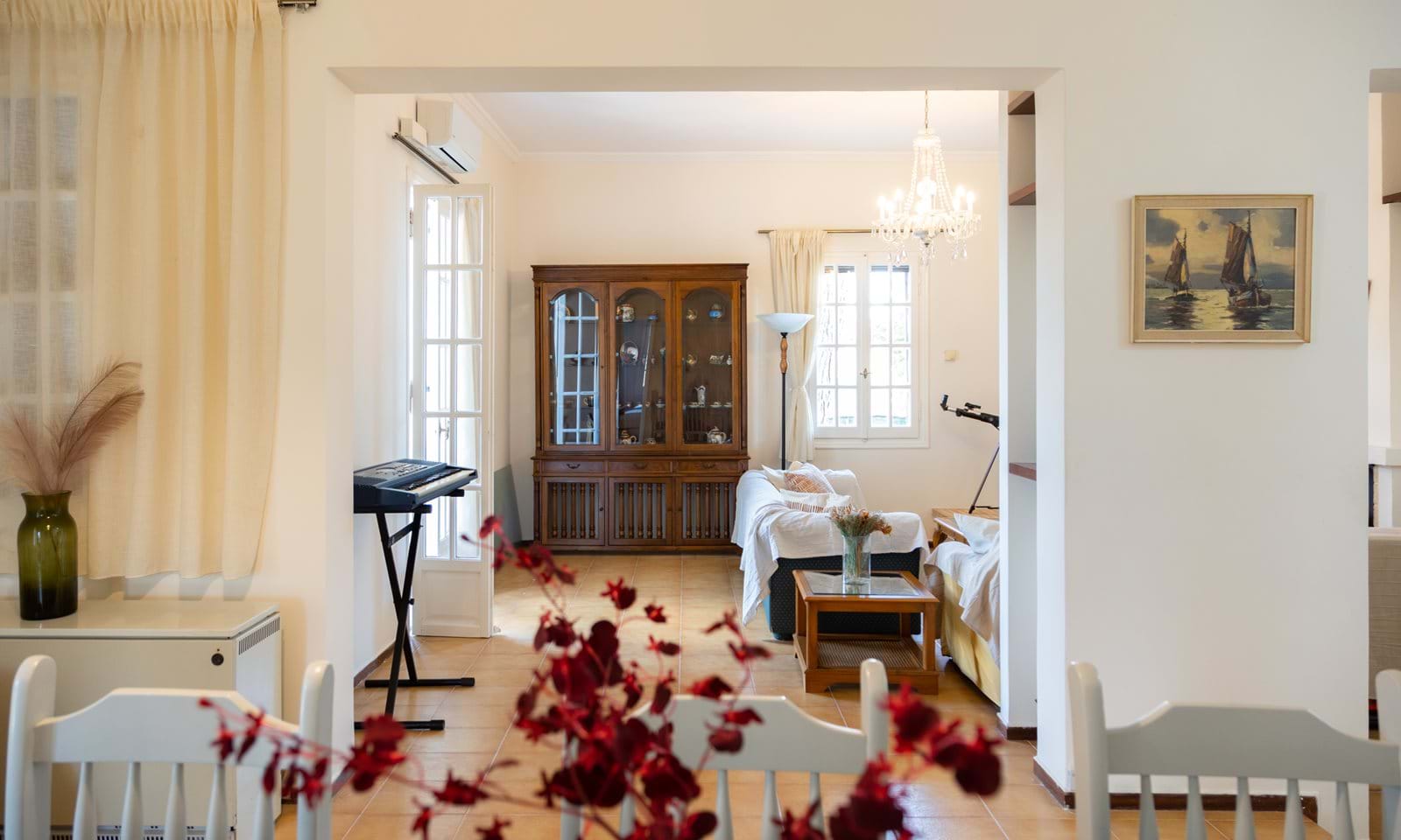 Listing photograph 5 of 19 of the house in Kompitsi, published by Corfu Home Finders.