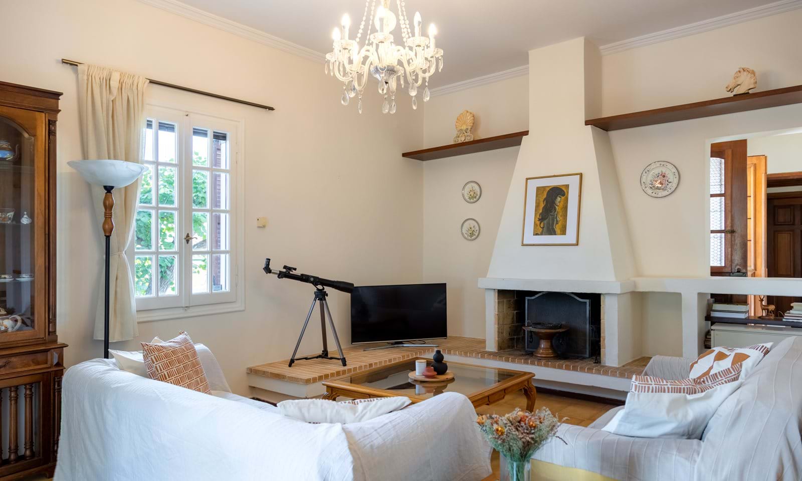 Listing photograph 3 of 19 of the house in Kompitsi, published by Corfu Home Finders.