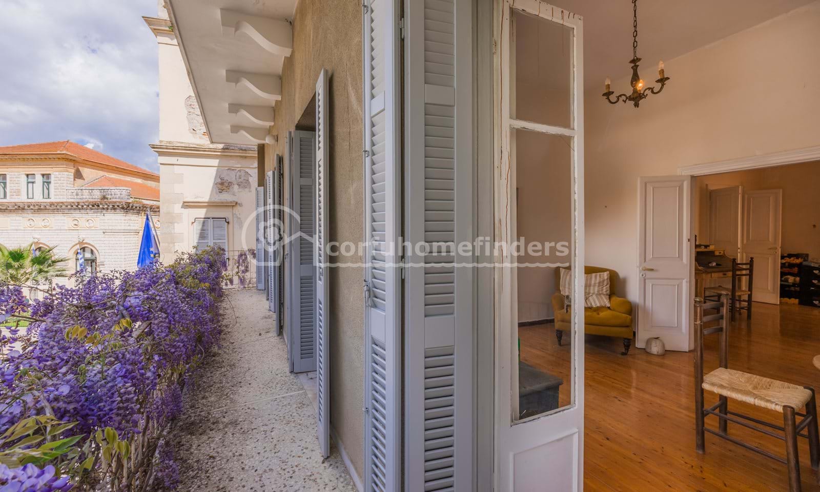 Listing photograph 15 of 18 of the apartment in Corfu Town, published by Corfu Home Finders.