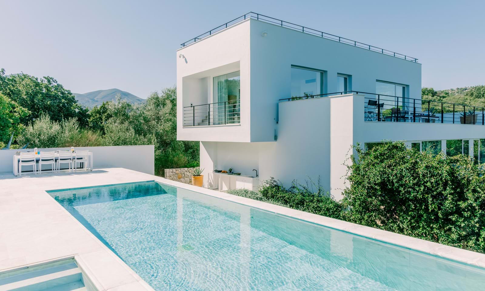 Listing photograph 7 of 30 of the house in Loutses, published by Corfu Home Finders.