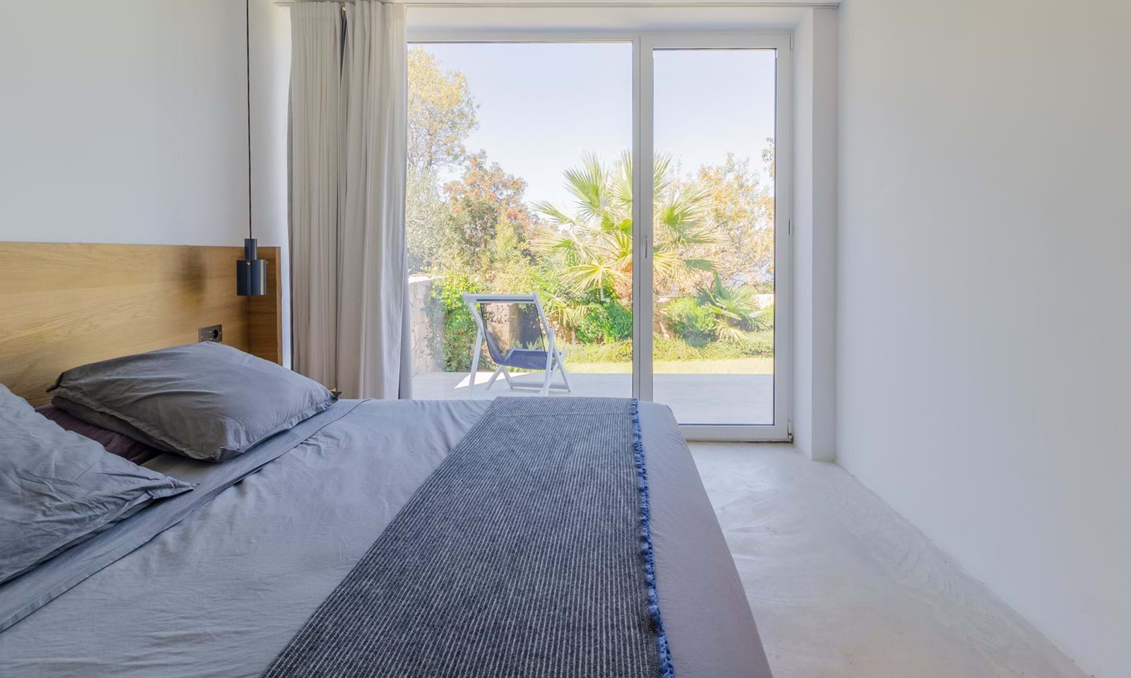 Listing photograph 11 of 30 of the house in Loutses, published by Corfu Home Finders.