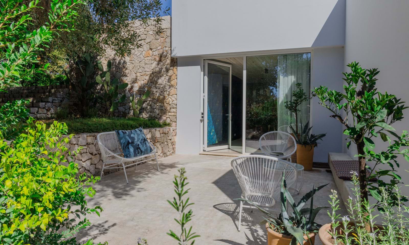Listing photograph 21 of 30 of the house in Loutses, published by Corfu Home Finders.