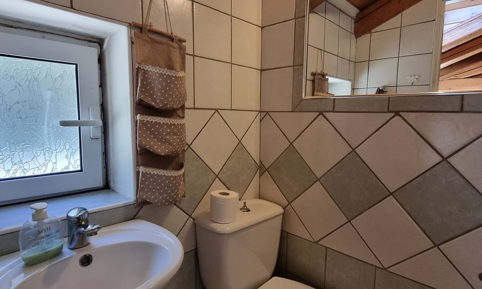 Listing photograph 9 of 11 of the house in Agios Mattheos, published by Corfu Home Finders.