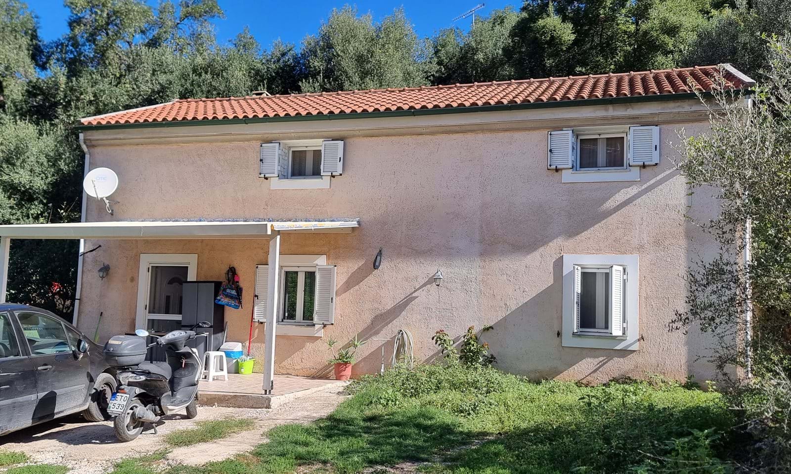 Listing photograph 1 of 11 of the house in Agios Mattheos, published by Corfu Home Finders.