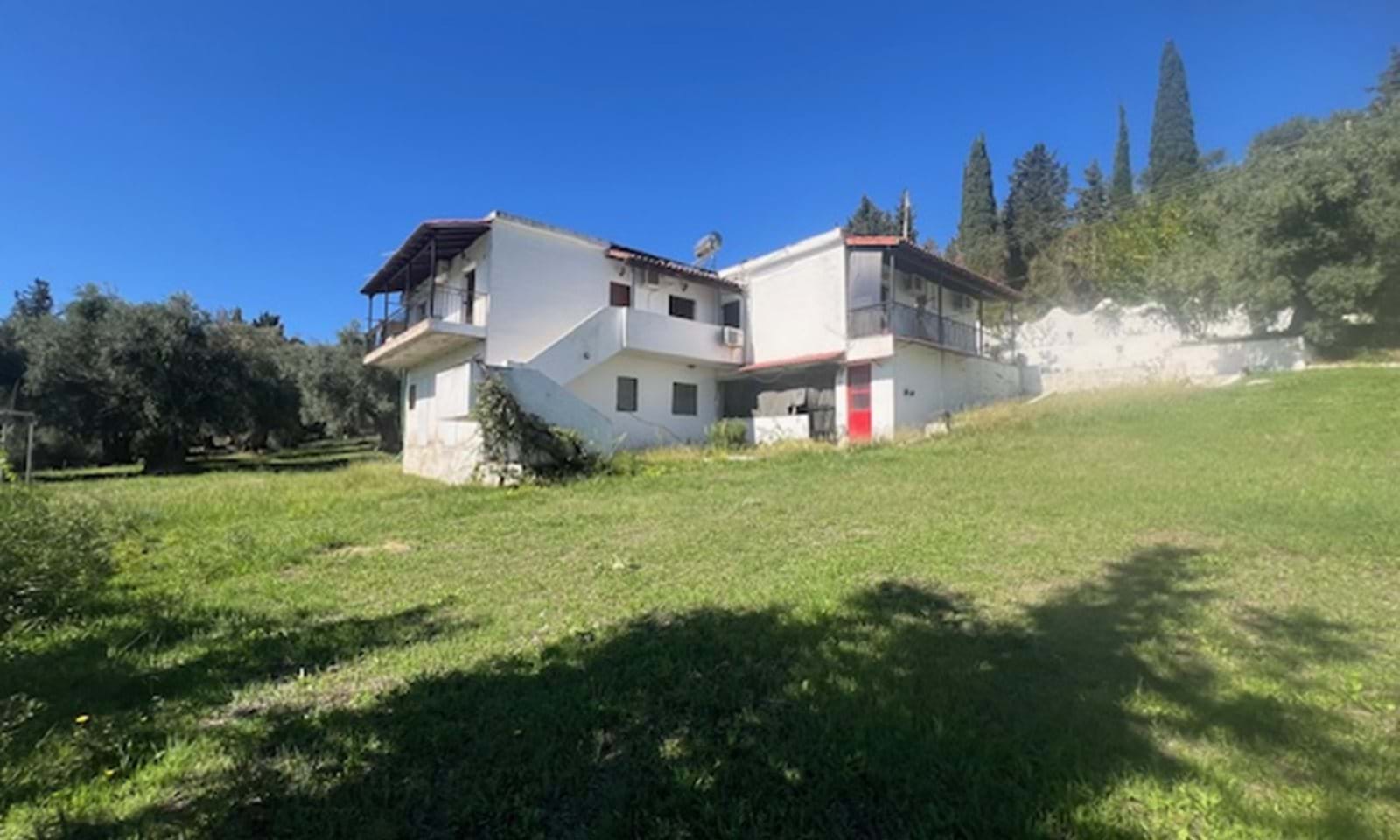 Listing photograph 10 of 20 of the apartment in Agnos, published by Corfu Home Finders.
