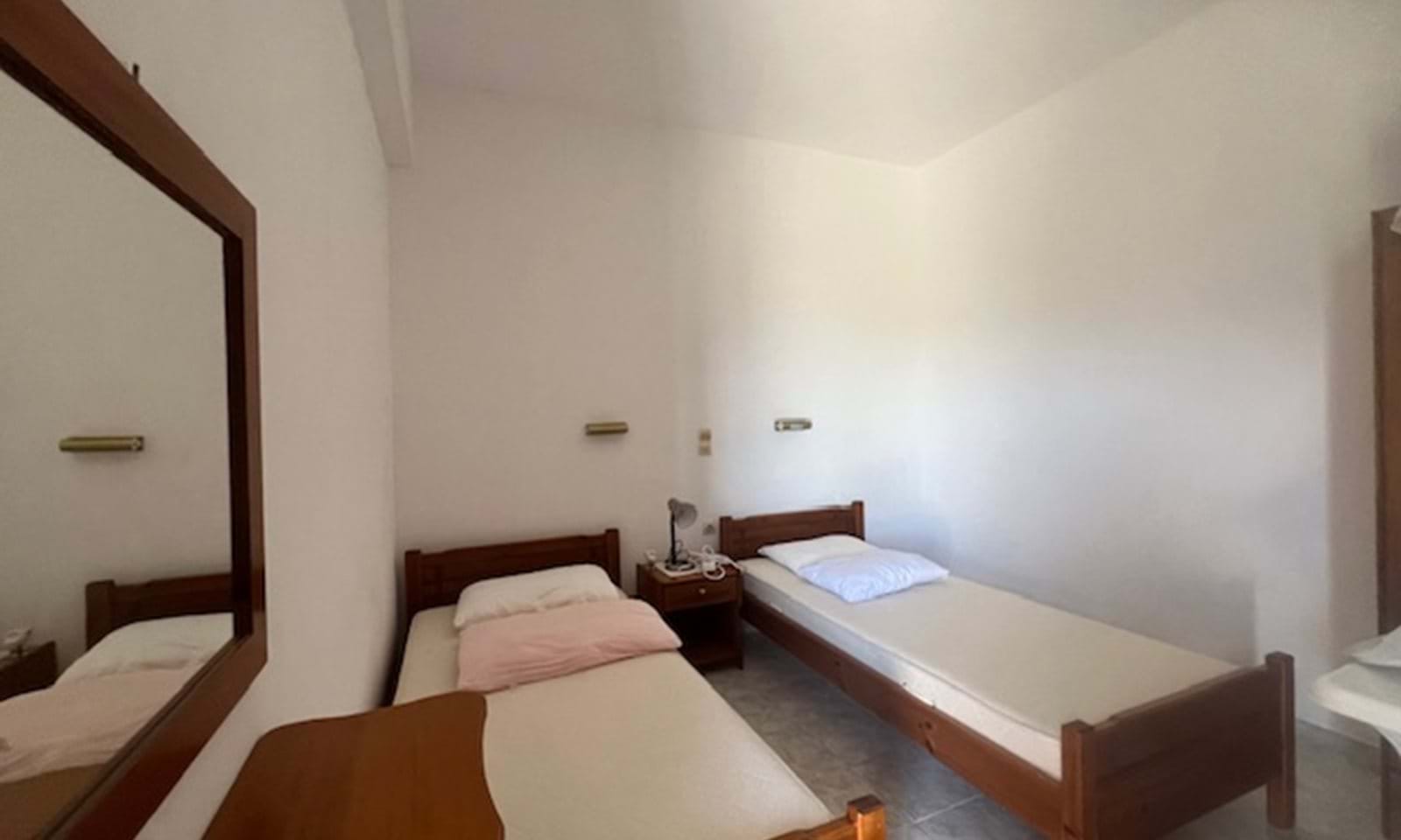 Listing photograph 14 of 20 of the apartment in Agnos, published by Corfu Home Finders.