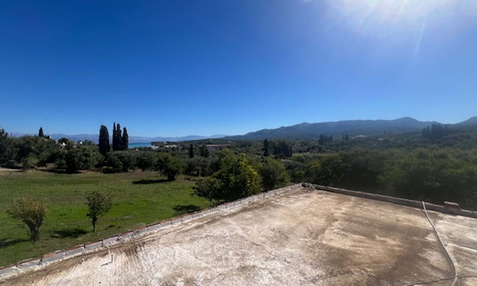 Listing photograph 19 of 20 of the apartment in Agnos, published by Corfu Home Finders.