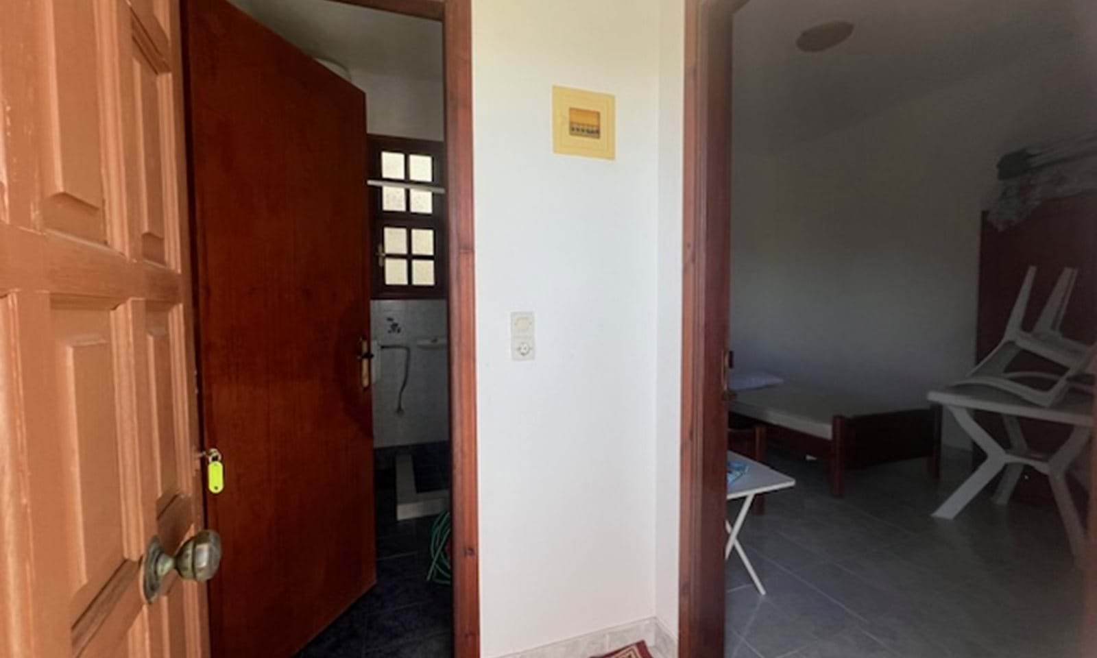 Listing photograph 12 of 20 of the apartment in Agnos, published by Corfu Home Finders.
