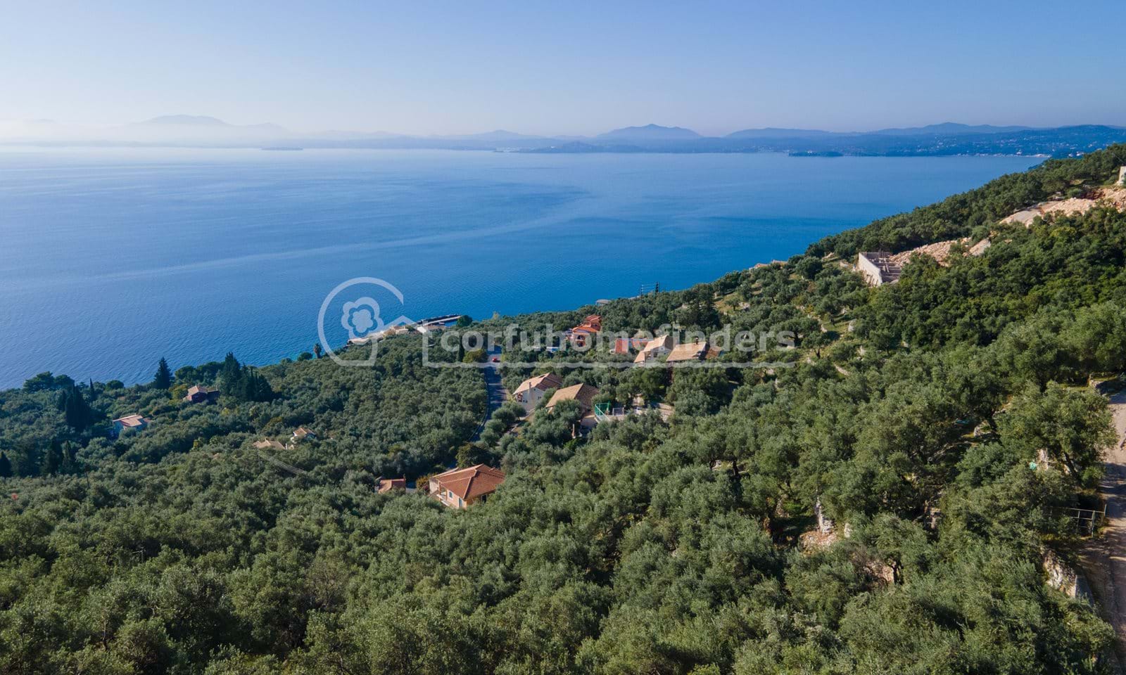 Listing photograph 3 of 10 of the house in Nissaki, published by Corfu Home Finders.