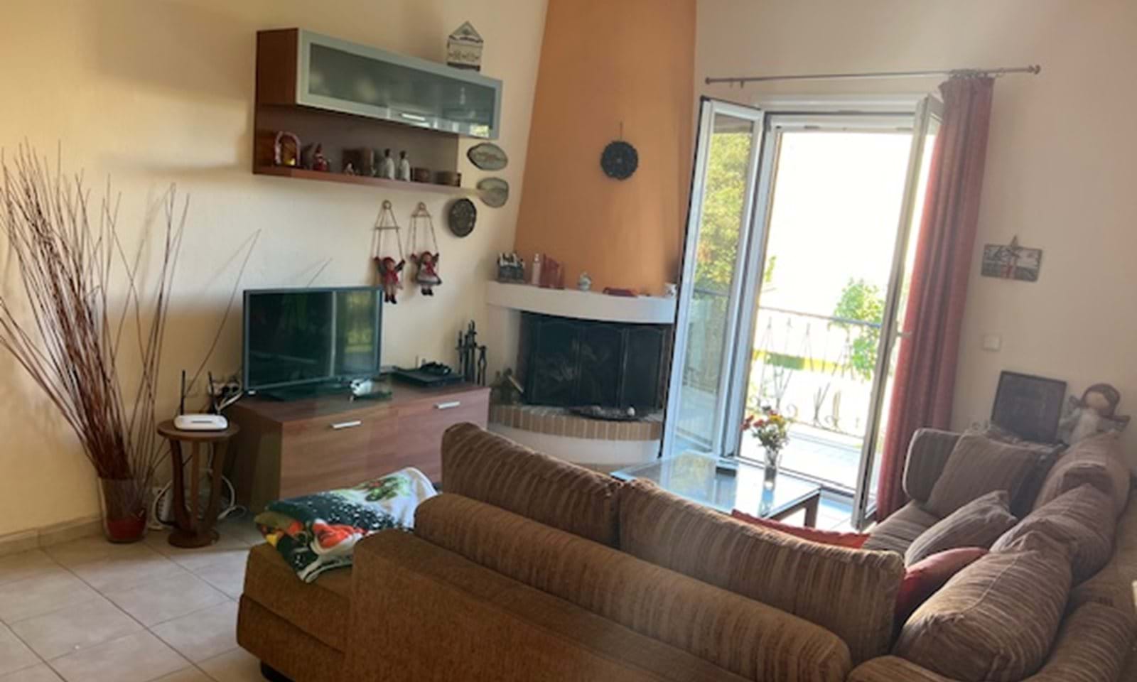 Listing photograph 3 of 11 of the apartment in Acharavi, published by Corfu Home Finders.