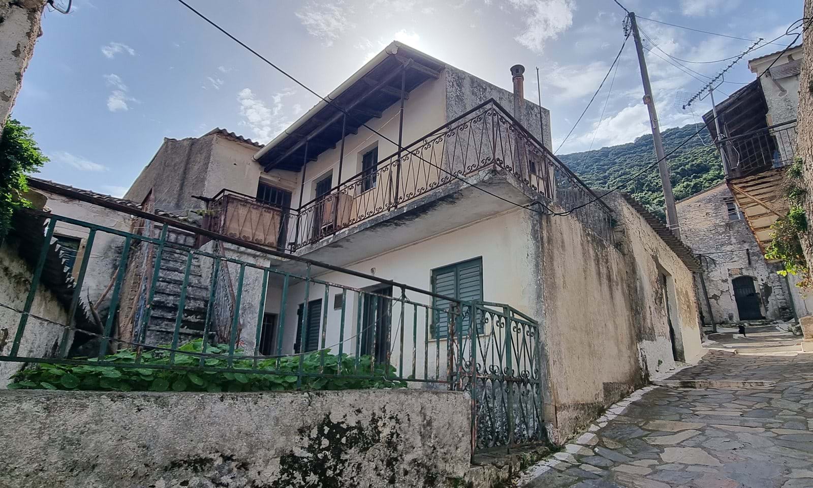Listing photograph 1 of 13 of the house in Agios Mattheos, published by Corfu Home Finders.