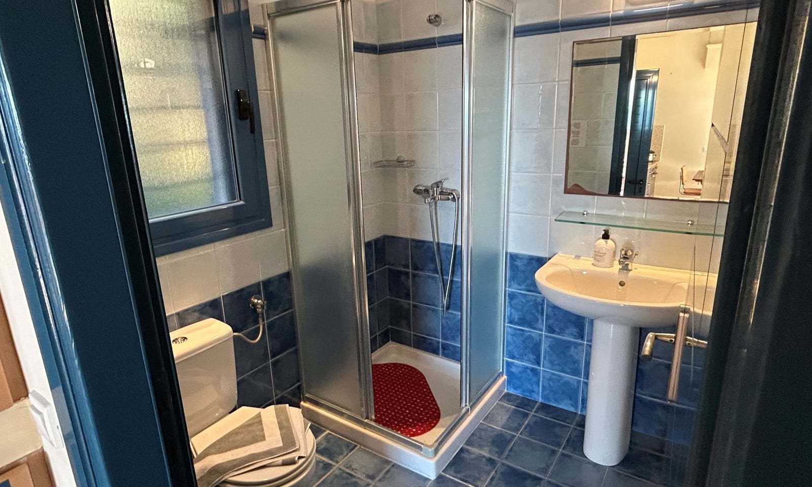 Listing photograph 9 of 20 of the apartment in Barbati, published by Corfu Home Finders.