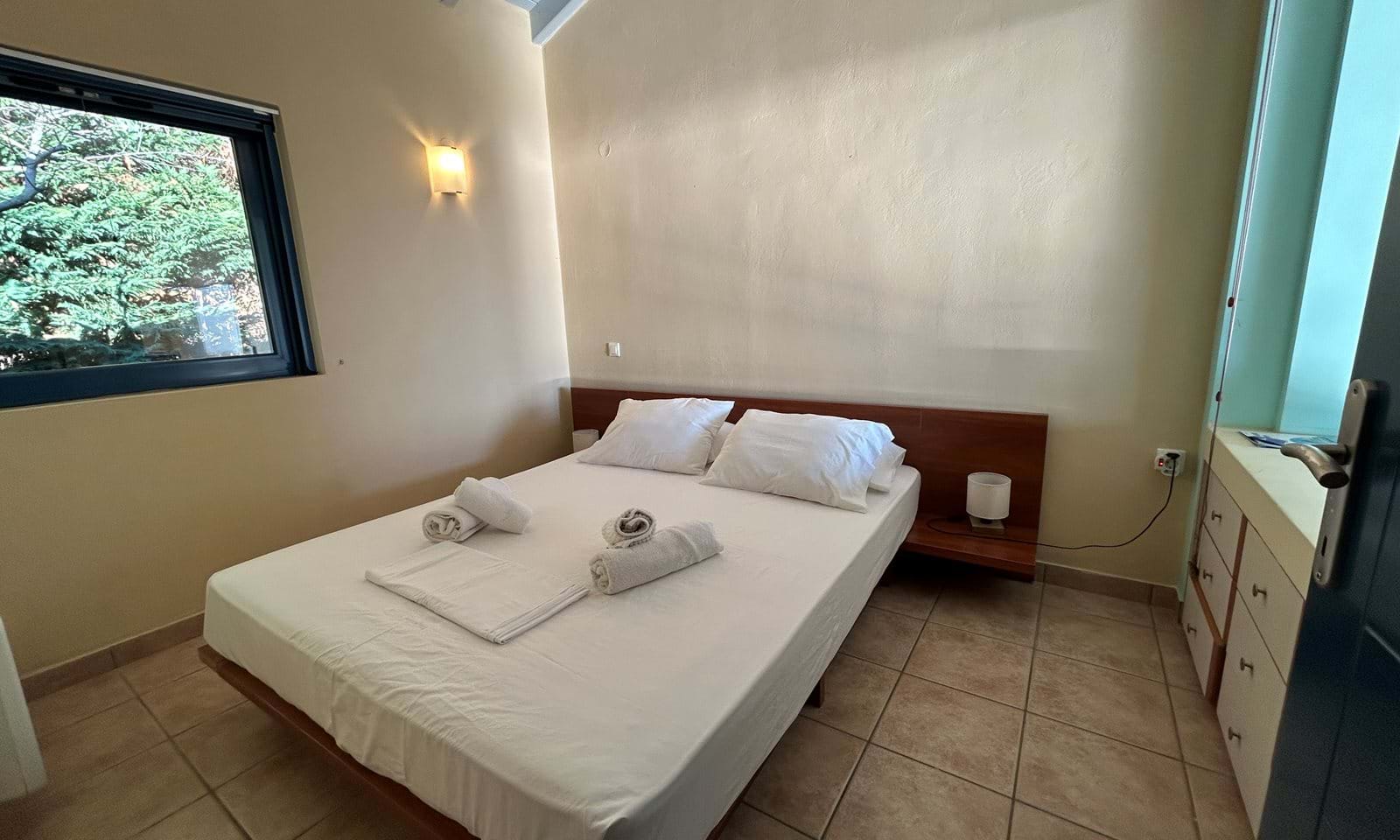 Listing photograph 7 of 20 of the apartment in Barbati, published by Corfu Home Finders.