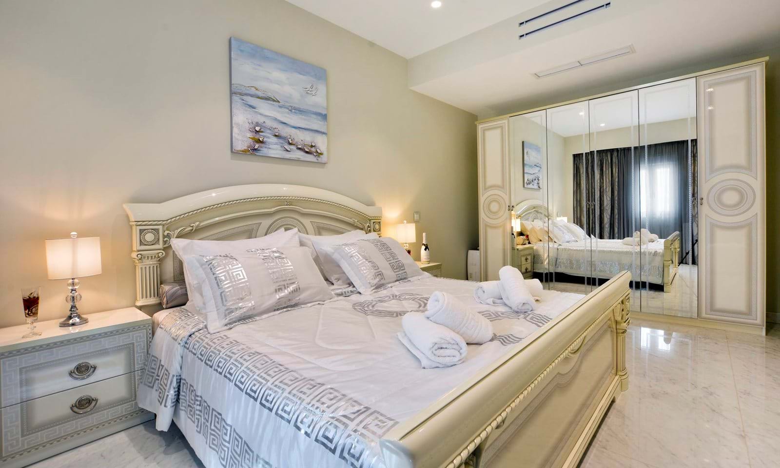 Listing photograph 18 of 40 of the house in Spartilas, published by Corfu Home Finders.