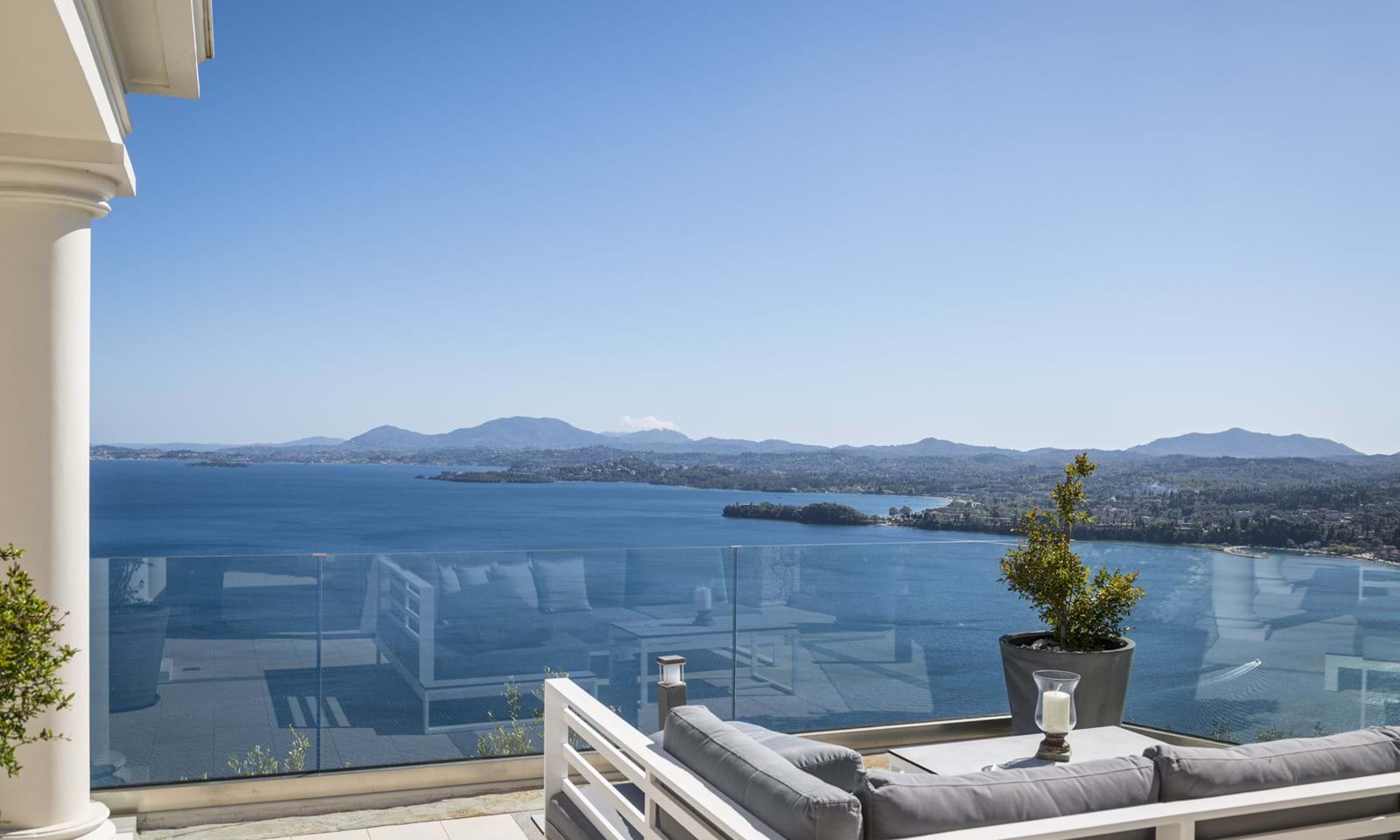 Listing photograph 11 of 40 of the house in Spartilas, published by Corfu Home Finders.