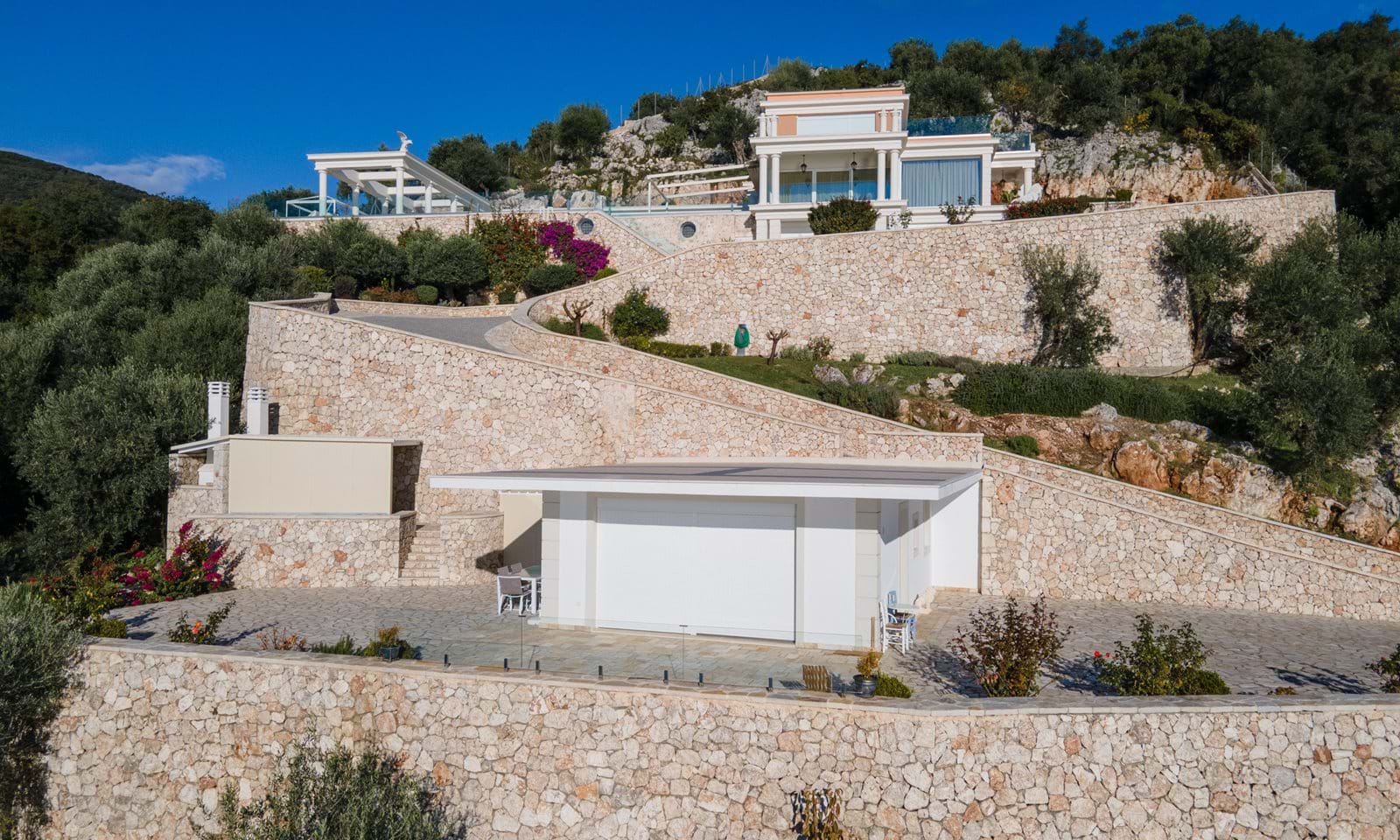 Listing photograph 38 of 40 of the house in Spartilas, published by Corfu Home Finders.