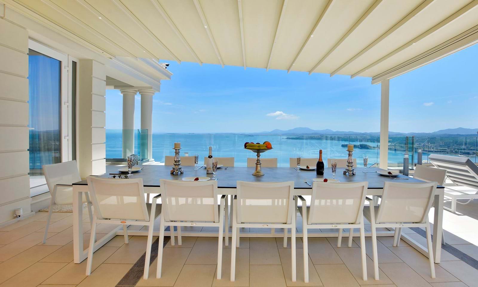 Listing photograph 13 of 40 of the house in Spartilas, published by Corfu Home Finders.