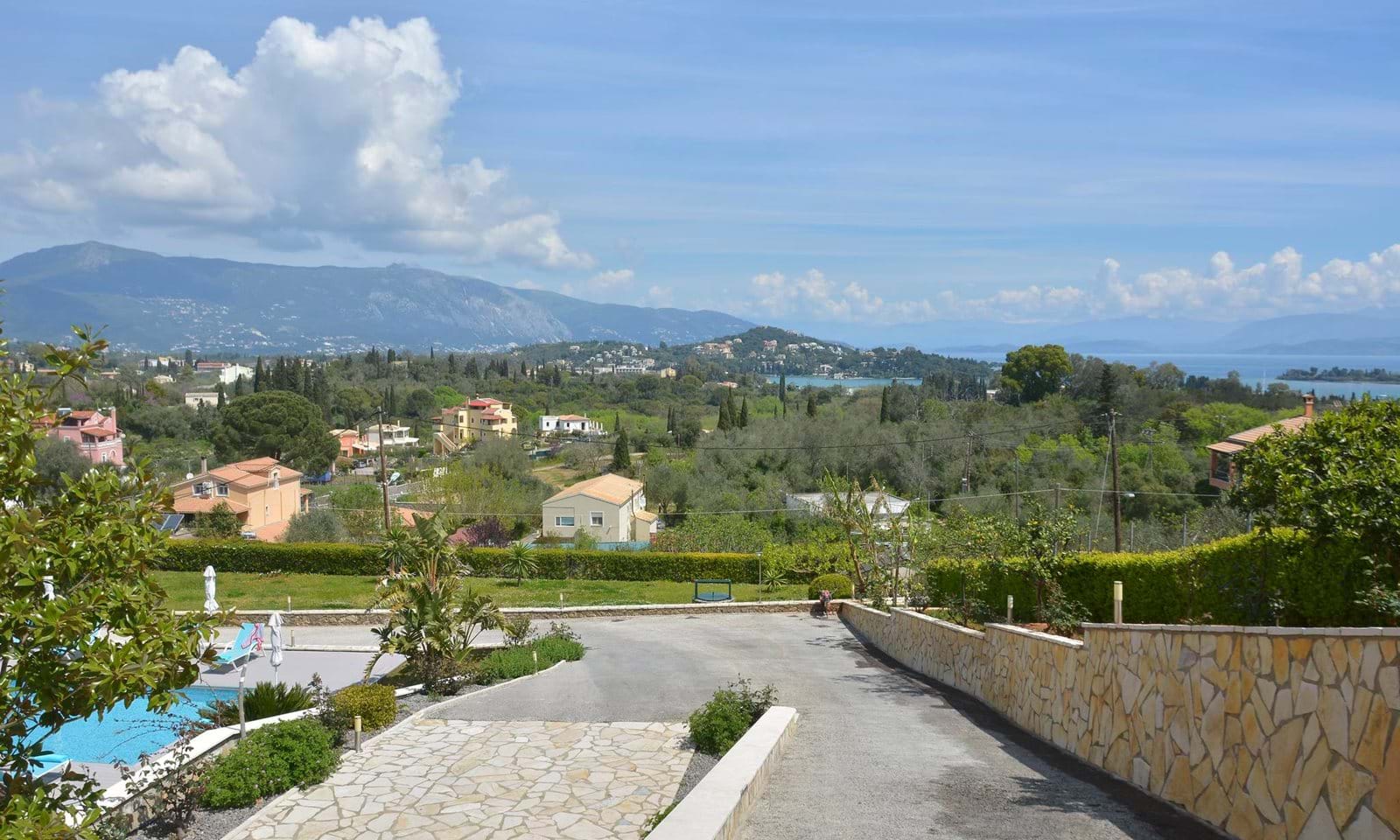 Listing photograph 2 of 44 of the house in Gouvia, published by Corfu Home Finders.