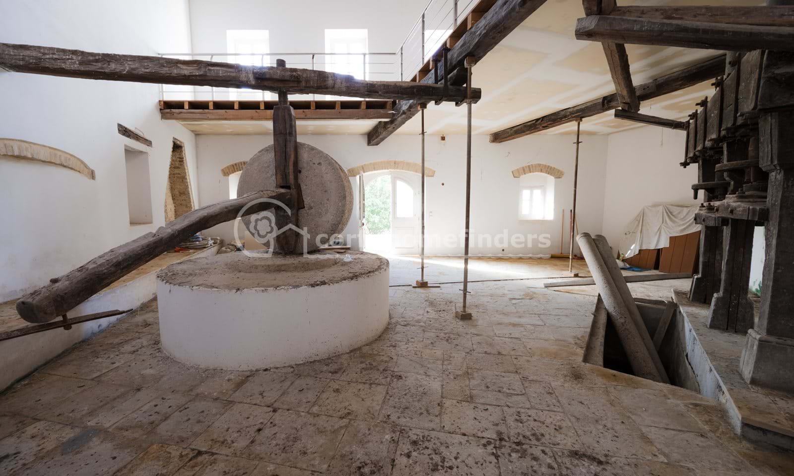Listing photograph 5 of 12 of the house in Ano Korakiana, published by Corfu Home Finders.