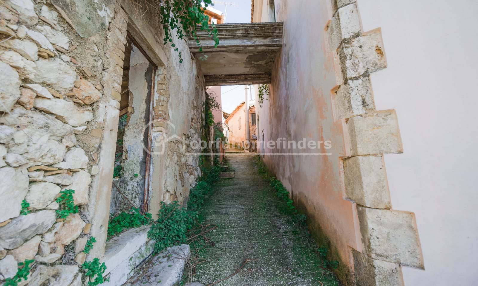 Listing photograph 10 of 12 of the house in Ano Korakiana, published by Corfu Home Finders.