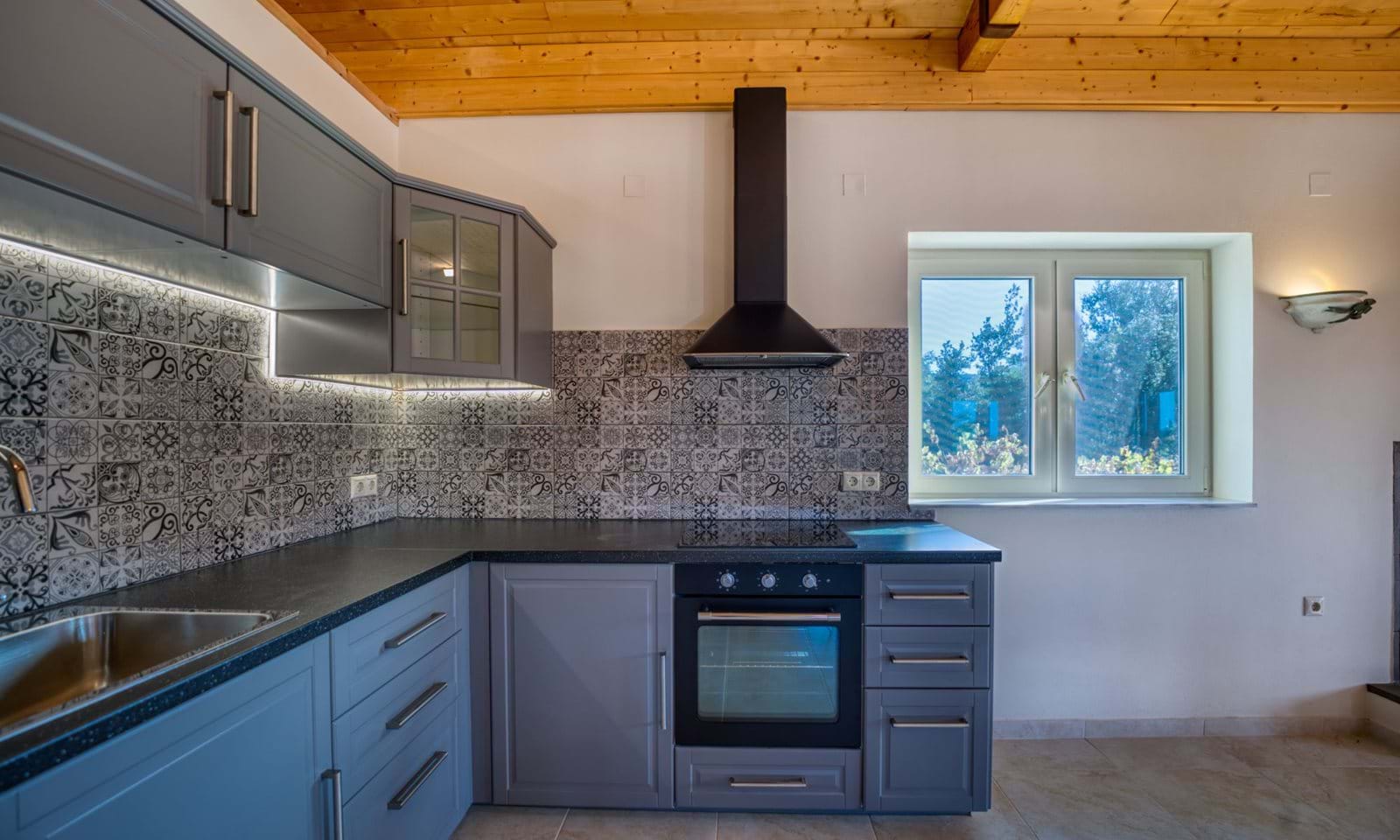 Listing photograph 10 of 24 of the house in Klimatia, published by Corfu Home Finders.