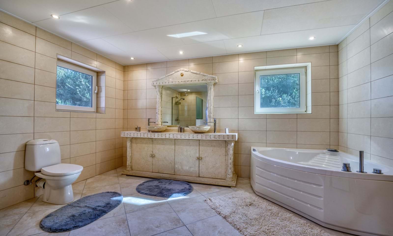 Listing photograph 16 of 24 of the house in Klimatia, published by Corfu Home Finders.