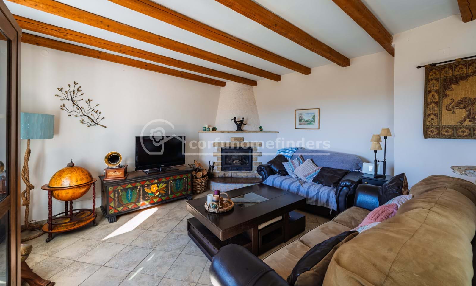 Listing photograph 3 of 16 of the house in Doukades, published by Corfu Home Finders.
