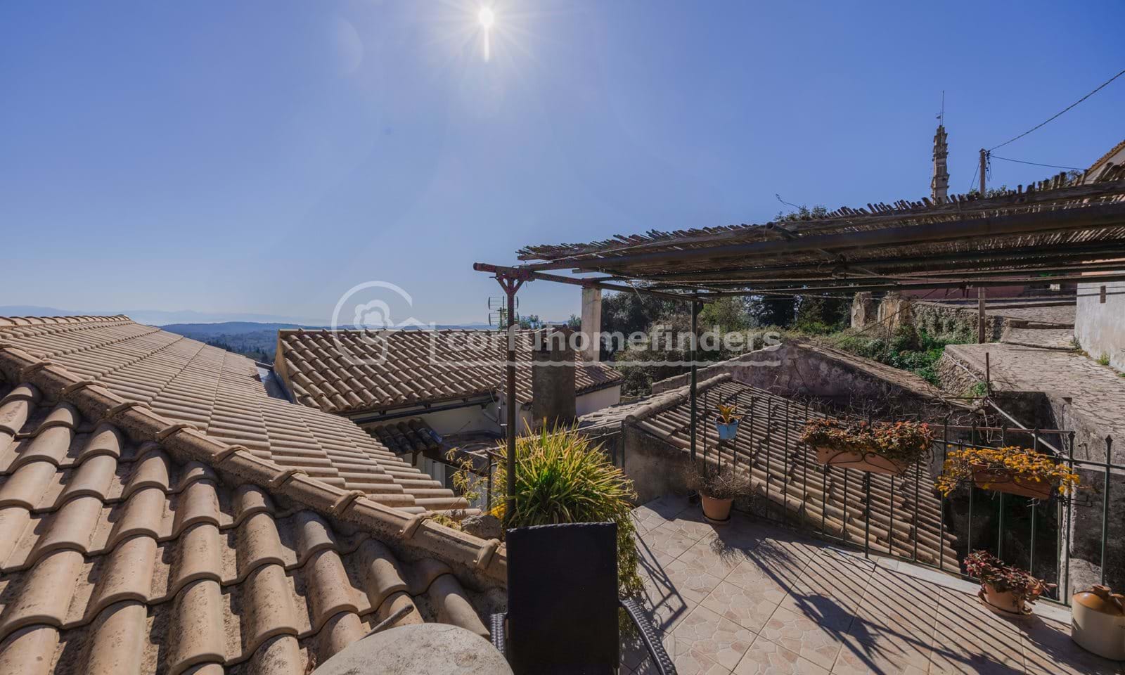 Listing photograph 14 of 16 of the house in Doukades, published by Corfu Home Finders.