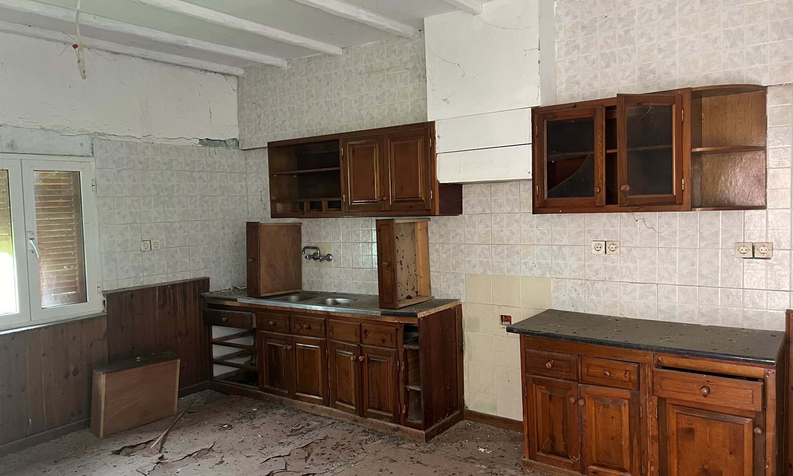 Listing photograph 5 of 12 of the house in Kavadades, published by Corfu Home Finders.
