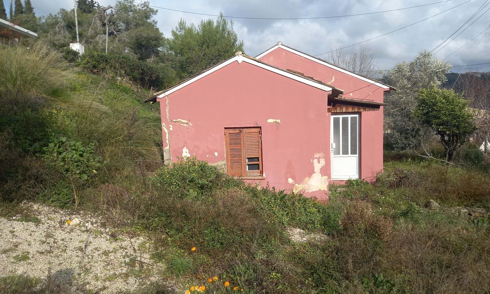 Listing photograph 10 of 12 of the house in Kavadades, published by Corfu Home Finders.