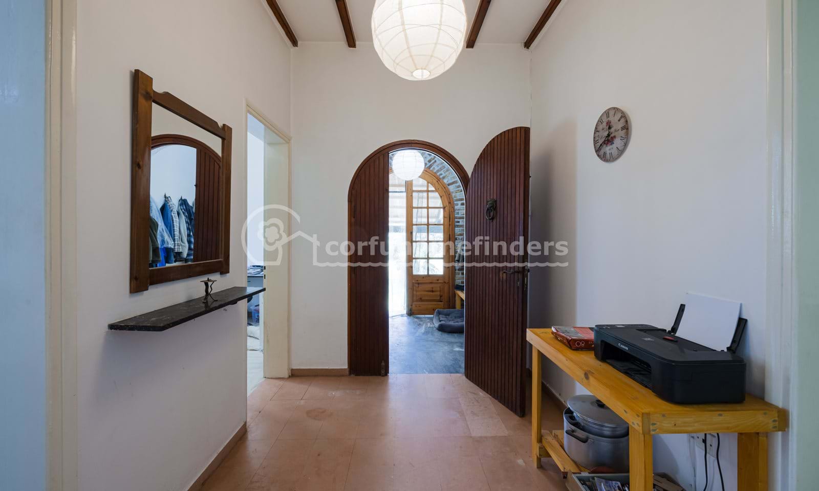 Listing photograph 5 of 15 of the house in Agios Ioannis, published by Corfu Home Finders.