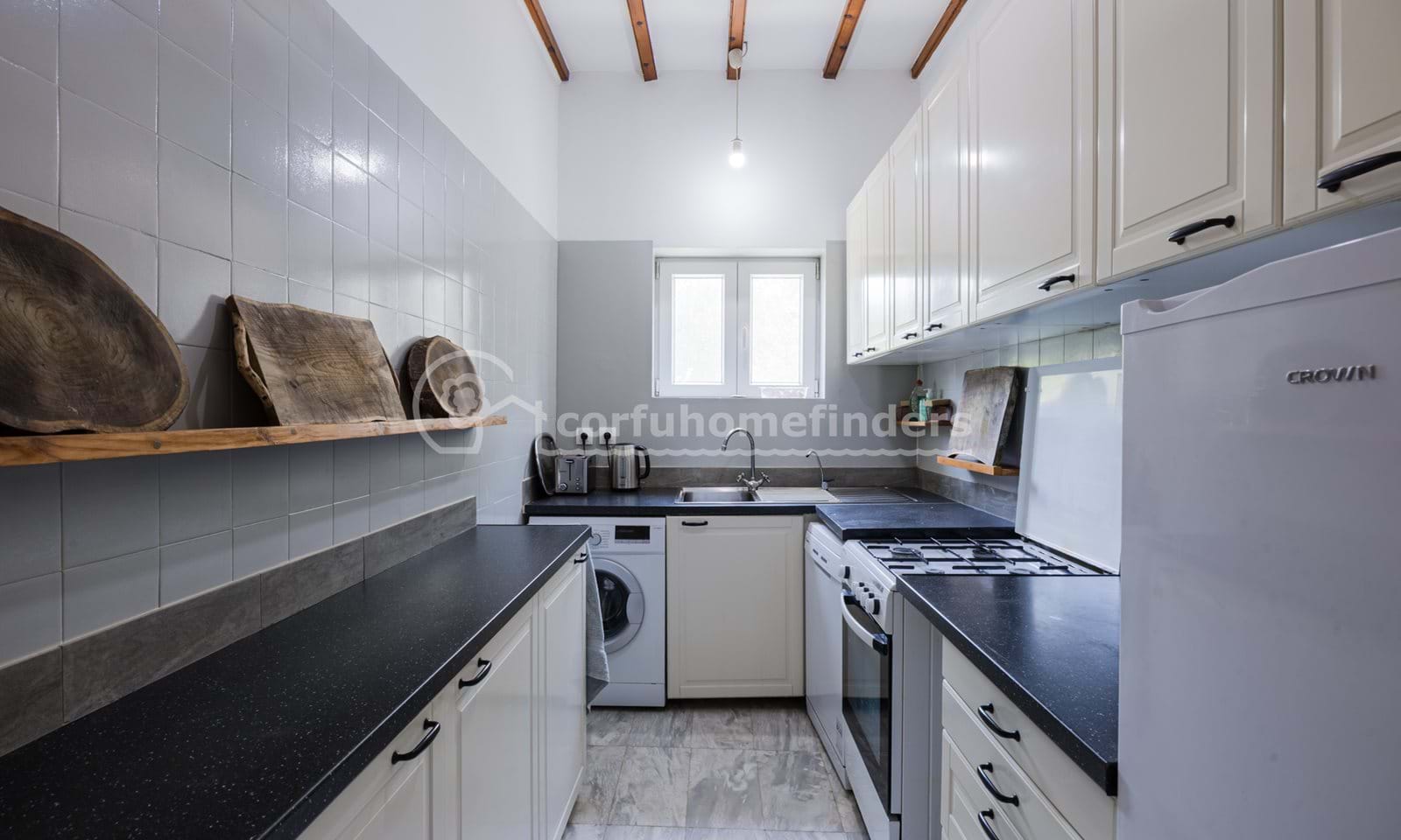 Listing photograph 8 of 15 of the house in Agios Ioannis, published by Corfu Home Finders.