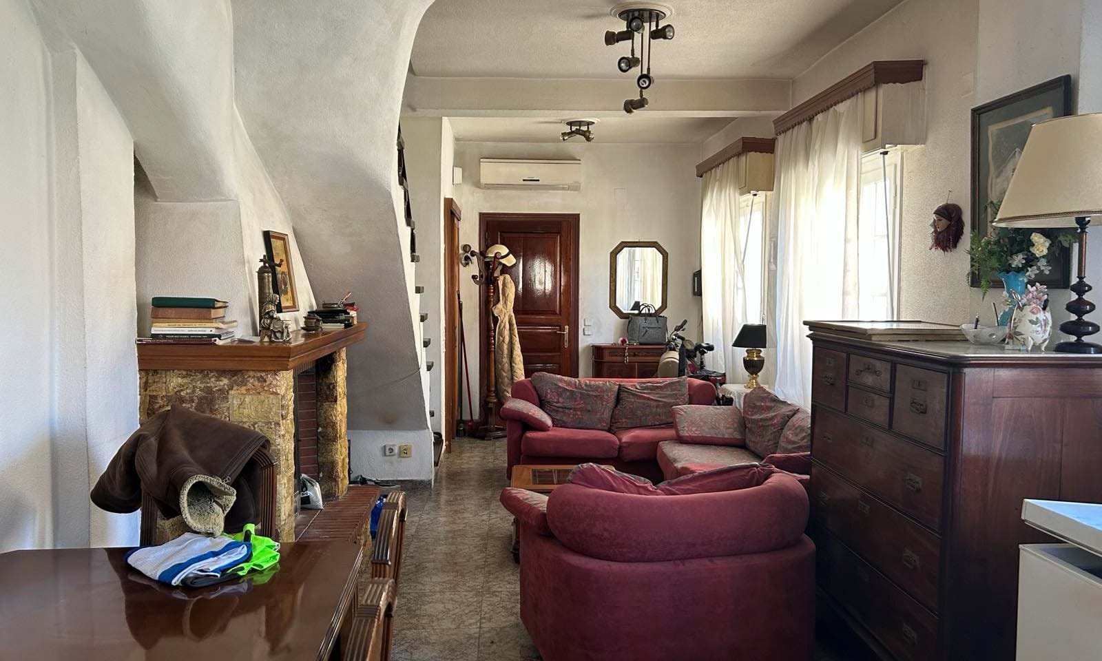 Listing photograph 6 of 13 of the house in Corfu Town, published by Corfu Home Finders.