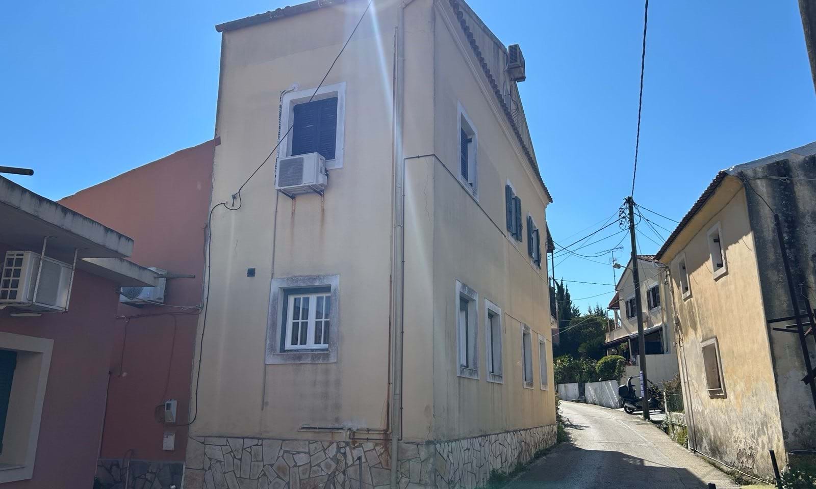 Listing photograph 3 of 13 of the house in Corfu Town, published by Corfu Home Finders.