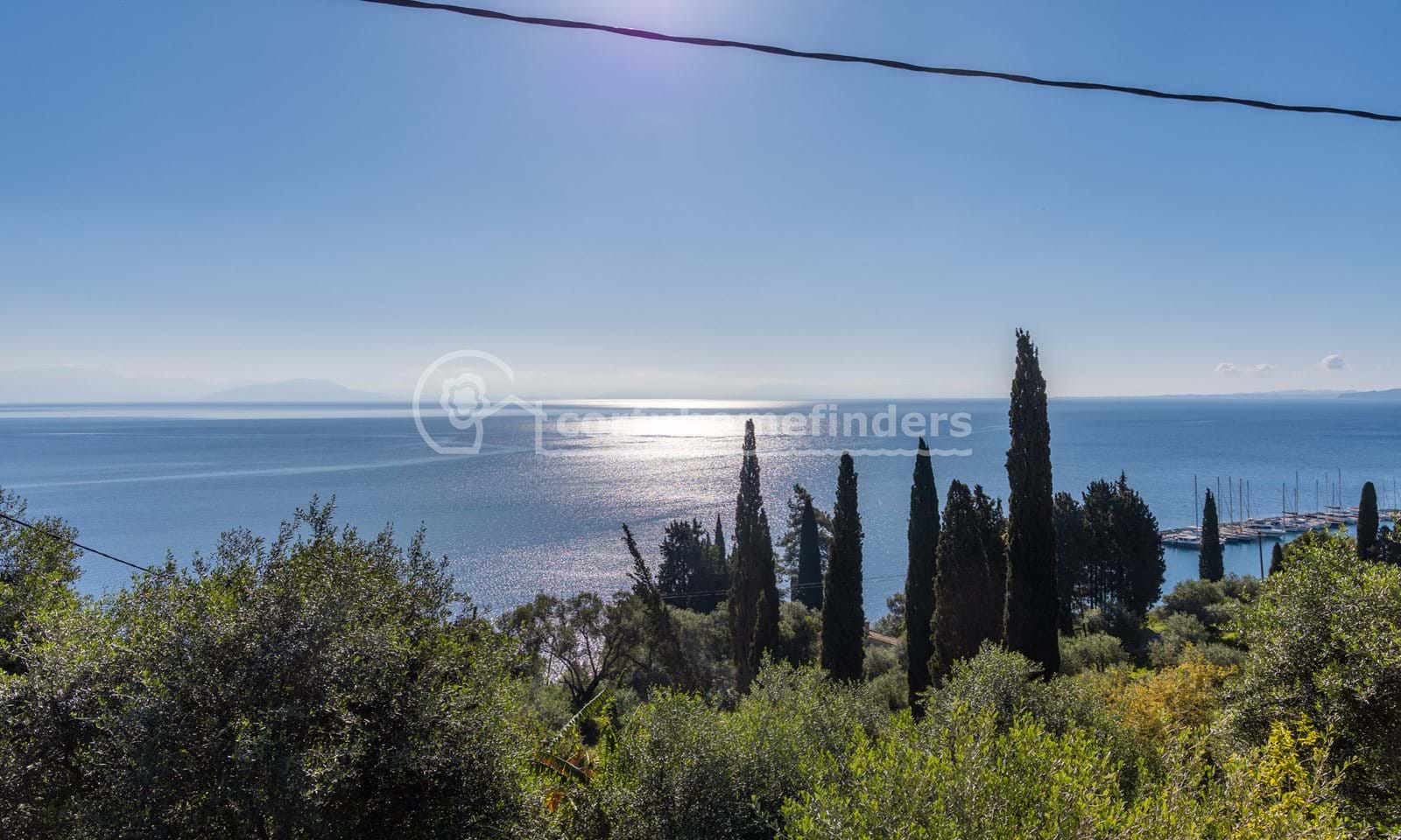 Listing photograph 4 of 13 of the house in Benitses, published by Corfu Home Finders.