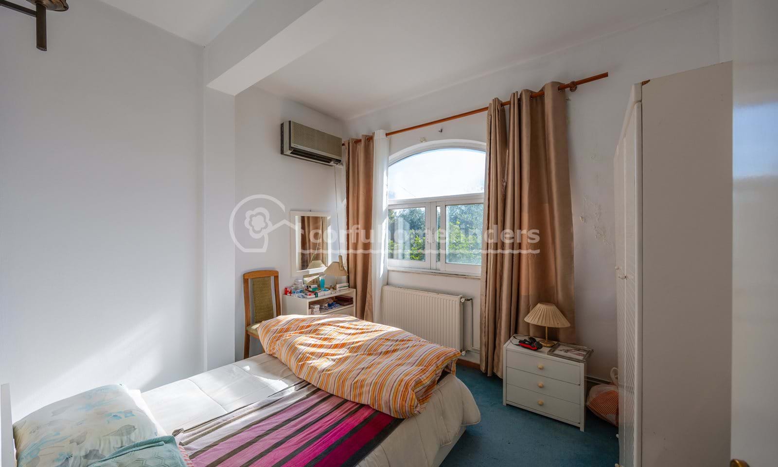 Listing photograph 8 of 13 of the house in Benitses, published by Corfu Home Finders.