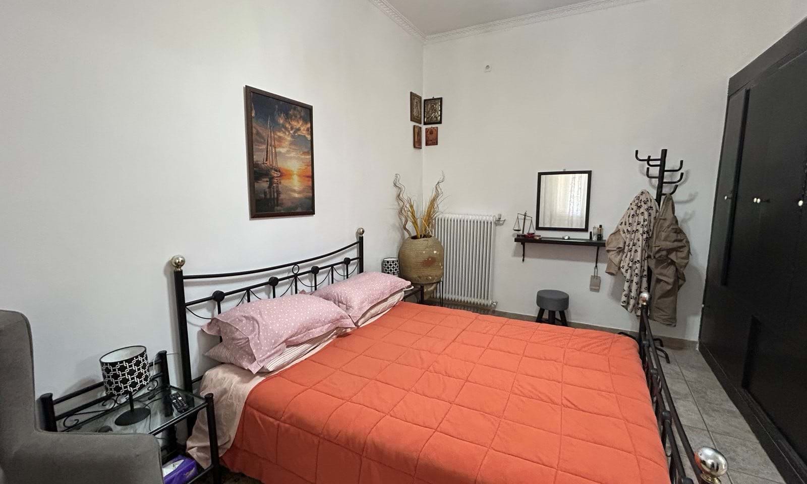 Listing photograph 8 of 10 of the house in Dassia, published by Corfu Home Finders.